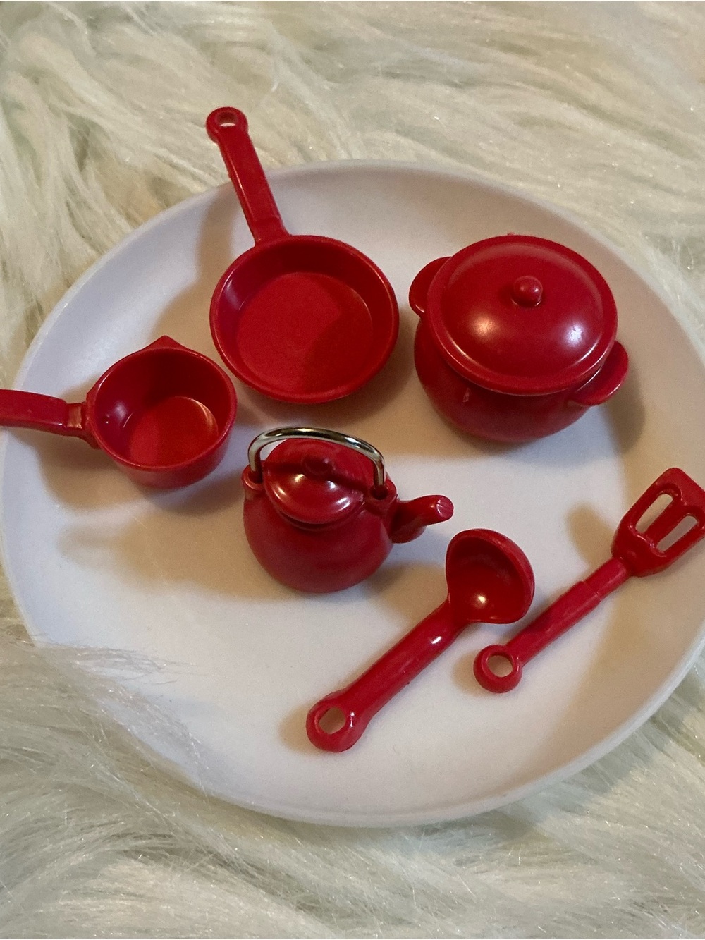 8pc red miniature kitchen cookware and serving utensils dollhouse accessories